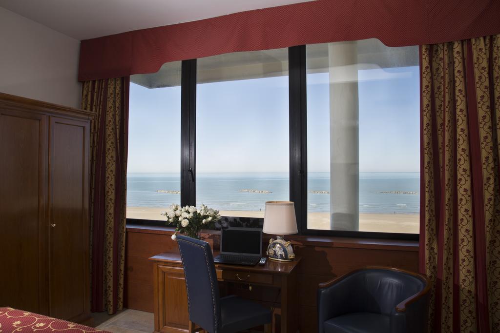 Hotel Carlton Pescara Ngoại thất bức ảnh